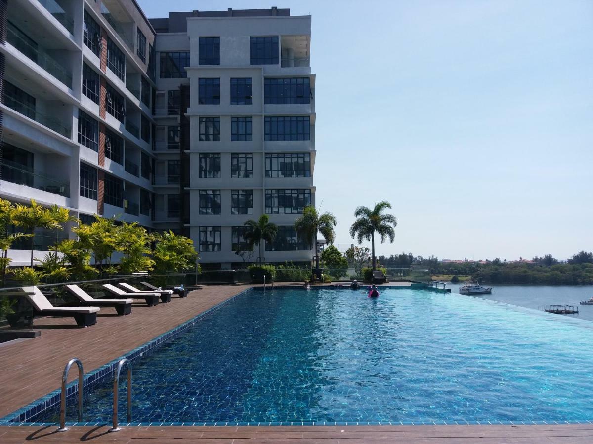 Elegant Living @ Pelagos Suites Oceanus Waterfront Kk Kota Kinabalu